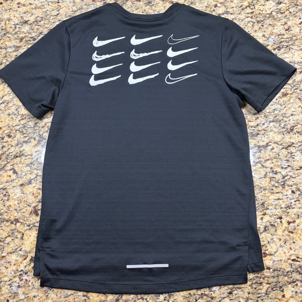 Nike Running Dri-FIT Shirt Mens Medium Black Multi Swoosh Air Graphic Tee ws